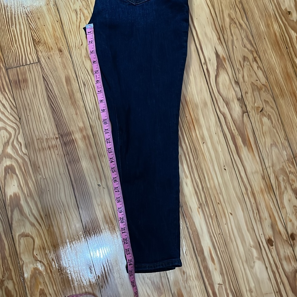 Loft Outlet Petite Curvy Skinny Jeans size 8P, dark wash - Picture 5 of 13